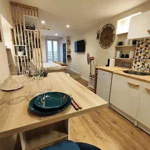 https://studio-cosy-vieille-ville-tout-quip.fr-provencehotel.com