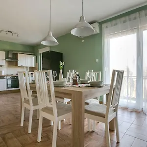 https://apartment-lisa-free-bikes.in-istria.net