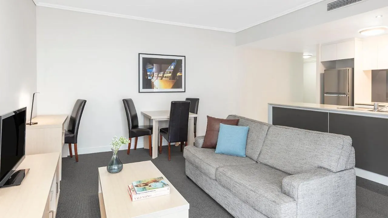 Oaks Brisbane Festival Suites Австралия