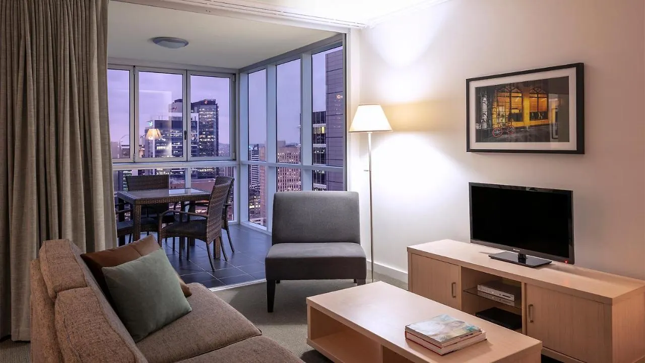 Oaks Brisbane Festival Suites Апарт-отель