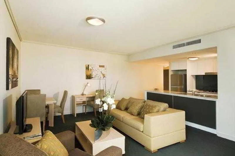 Oaks Brisbane Festival Suites 4*,  Австралия