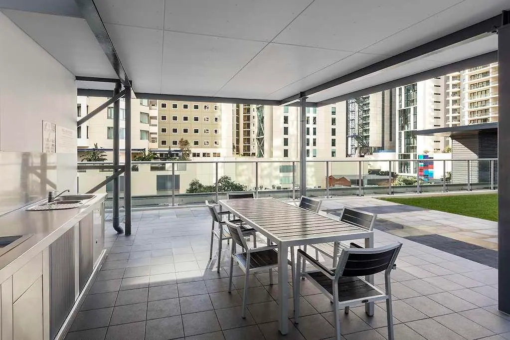 Oaks Brisbane Festival Suites Апарт-отель